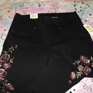 Brand new skinny jeans with tags attached!